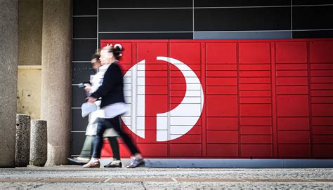 Letter delivery to be reduced to every second day in Australia .